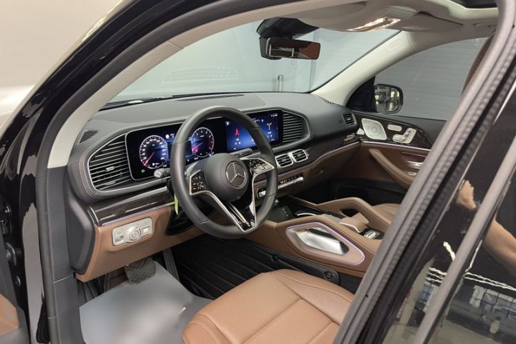 奔驰GLE 2024款 GLE 350 4MATIC 时尚型中控内饰7004