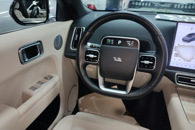 理想汽车 理想L9 2022款 Max中控内饰13
