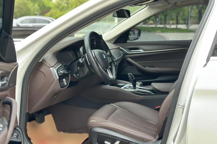 宝马5系 2021款 530Li xDrive 豪华套装中控内饰7002