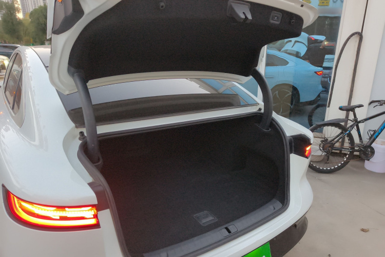 岚图汽车 岚图追光 2023款 四驱长续航版局部细节23