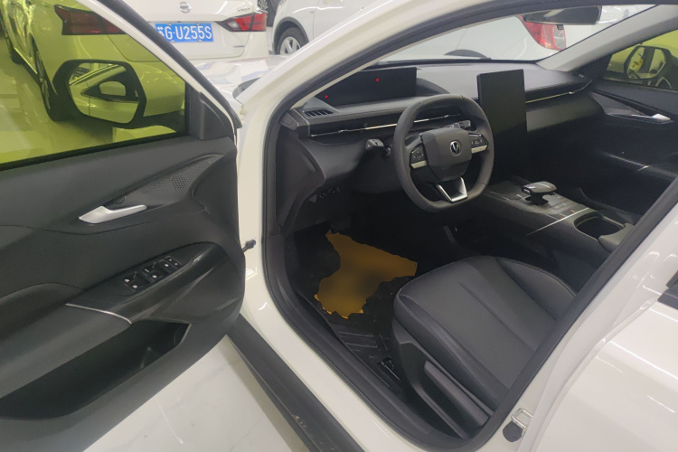 长安 逸动 2024款 1.5T GDI自动 尊贵型中控内饰7003