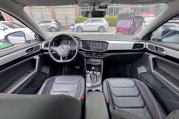 大众 探岳 2020款 330TSI 两驱豪华智联版中控内饰7001