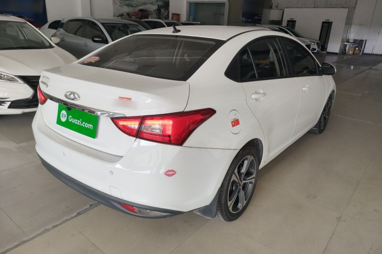 奇瑞 艾瑞泽5 2019款 改款PRO 1.5L 手动青春版 国VI车身外观7