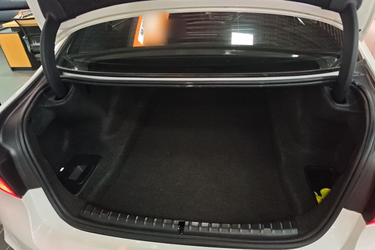 宝马5系 2020款 525Li M运动套装机舱底盘23