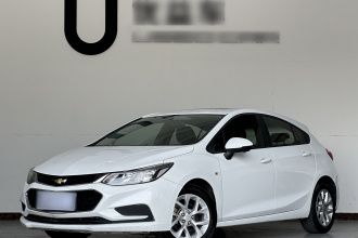 雪佛兰 科鲁兹 2018款 两厢 320 自动先锋天窗版