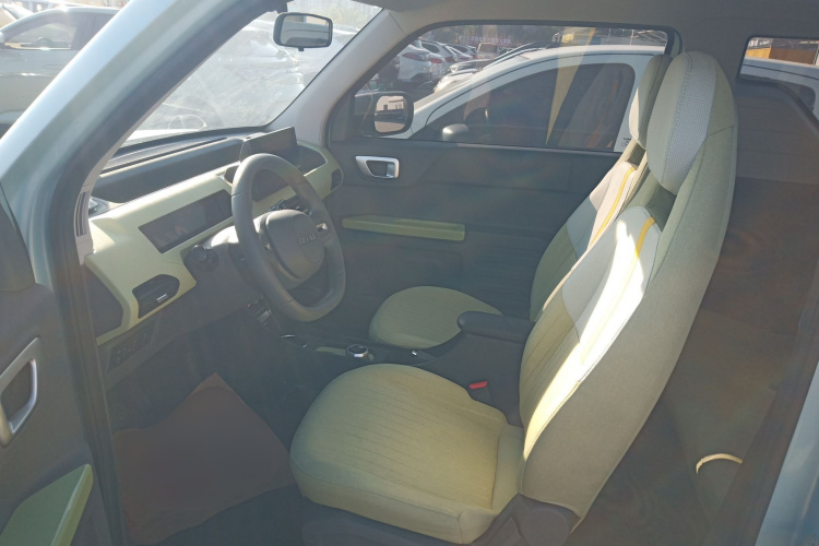 吉利银河 2024款 熊猫mini 200km 耐力熊中控内饰19