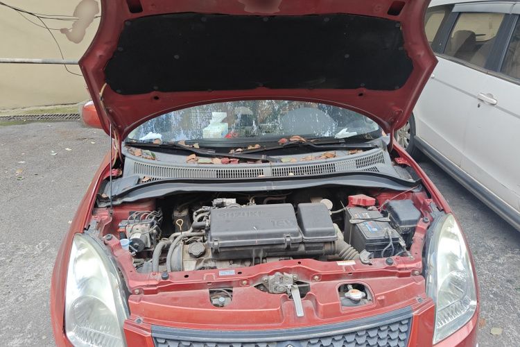 铃木 雨燕 2013款 1.3L 手动超值版局部细节24