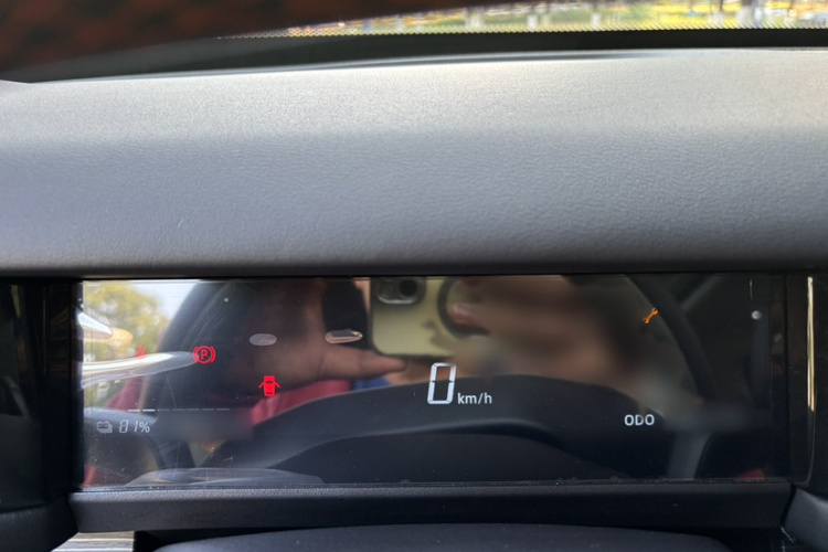 奇瑞iCAR 03 2024款 401km 两驱标准进阶版中控内饰7005