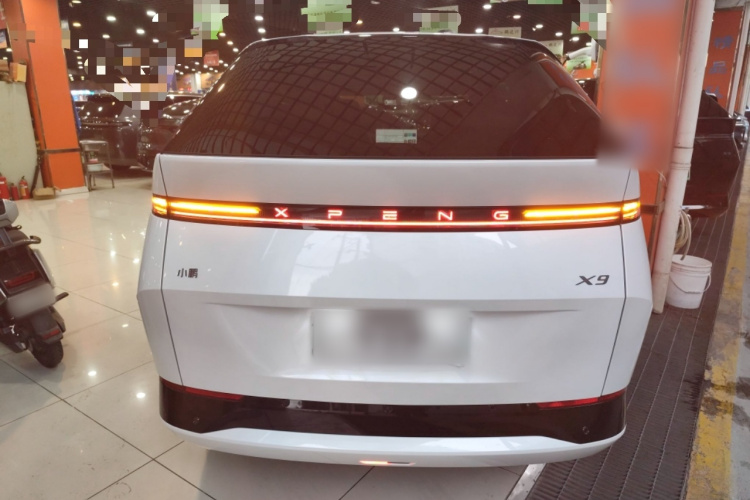 小鹏X9 2025款 740超长续航 Max车身外观6004