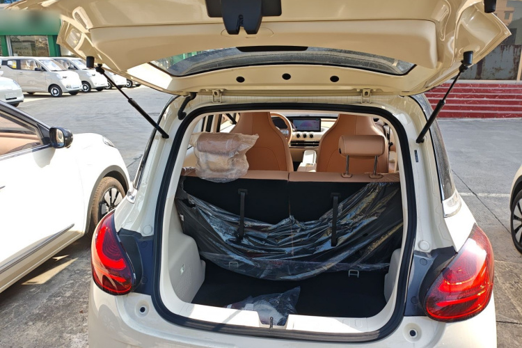 五菱汽车 五菱缤果 2025款 410km 灵犀尊享款机舱底盘23