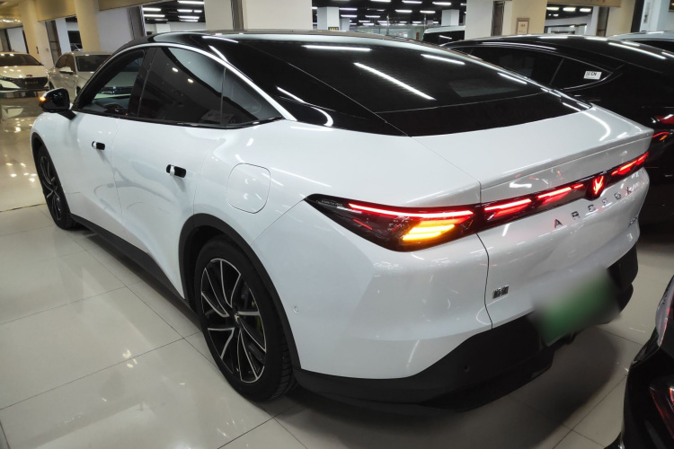 ARCFOX极狐 极狐 阿尔法S5 2024款 708MAX 200kW车身外观4