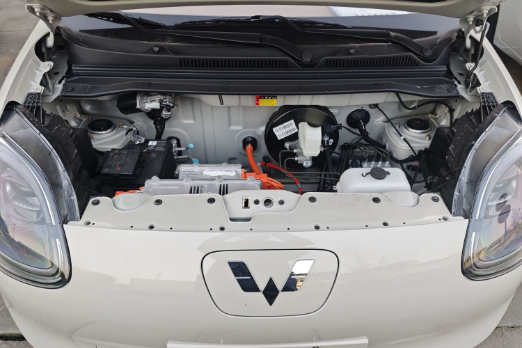 五菱汽车 宏光MINIEV 2025款 四门版 进阶款机舱底盘24