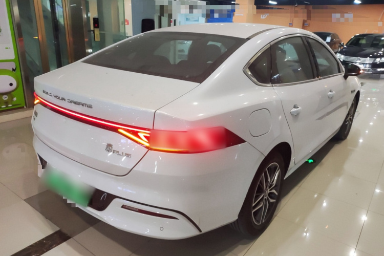 比亚迪 秦PLUS 2021款 DM-i 55KM 旗舰型车身外观7