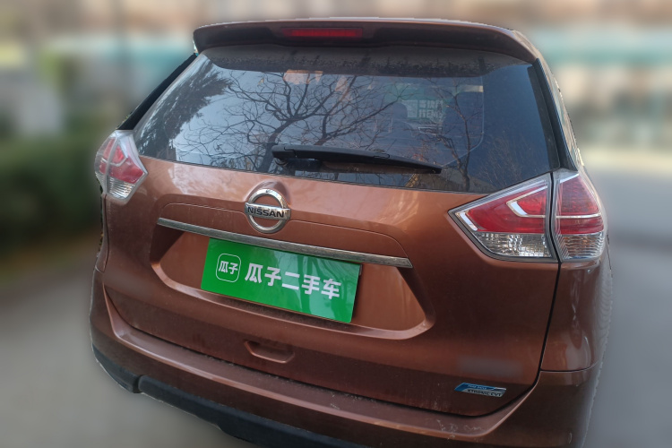 日产 奇骏 2015款 2.0L CVT舒适MAX版 2WD车身外观6004