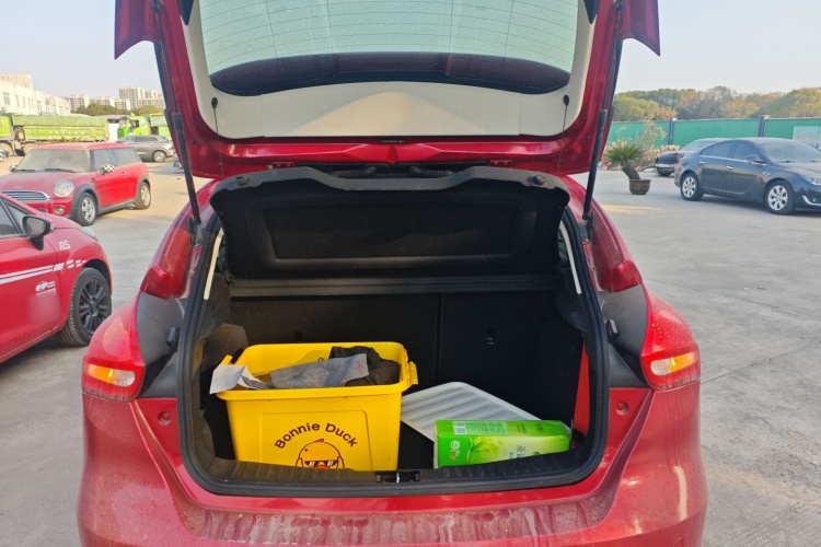 福特 福克斯 2015款 两厢 1.6L 自动舒适型局部细节23