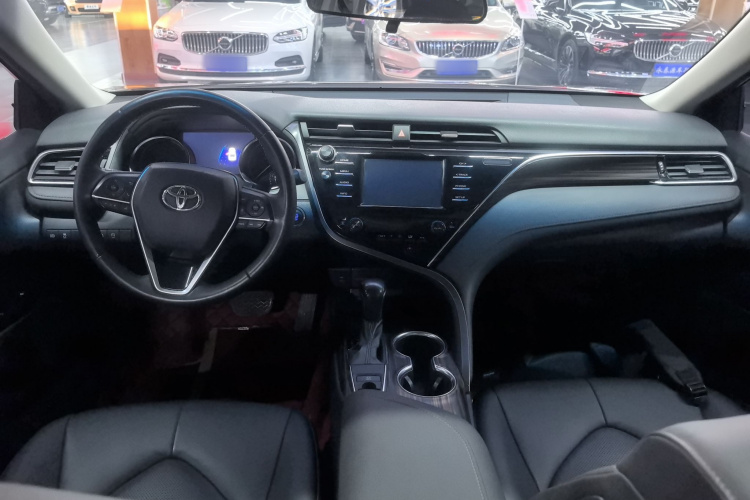 丰田 凯美瑞 2018款 2.0G 豪华版中控内饰7002