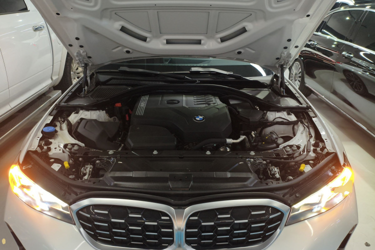 宝马3系 2023款 325Li M运动套装机舱底盘24