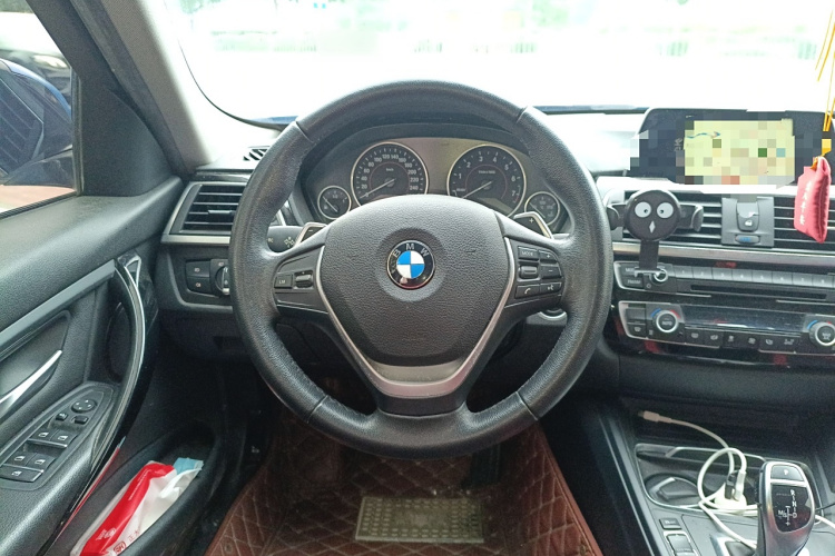 宝马3系 2017款 320Li M运动型中控内饰13