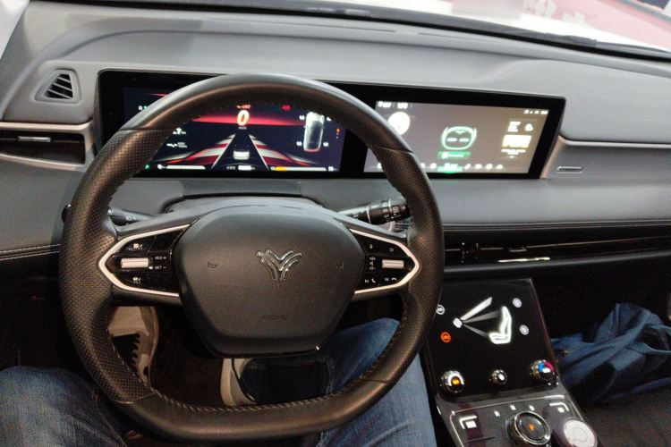 哪吒汽车 哪吒U 2021款 改款 Pro 400 行业定制版中控内饰12