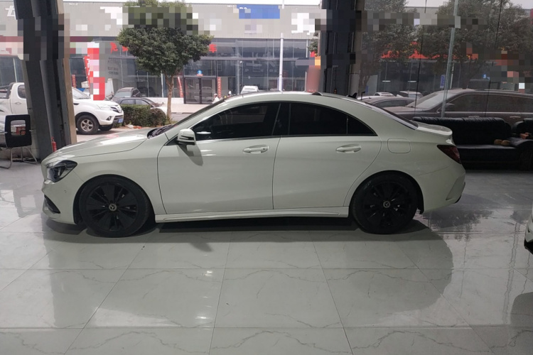 奔驰CLA 2018款 CLA 200 时尚型车身外观4