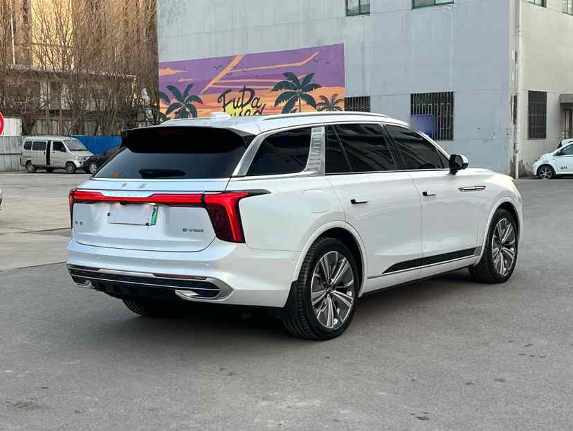 红旗E-HS9 2022款 690km 旗享版 六座(2)