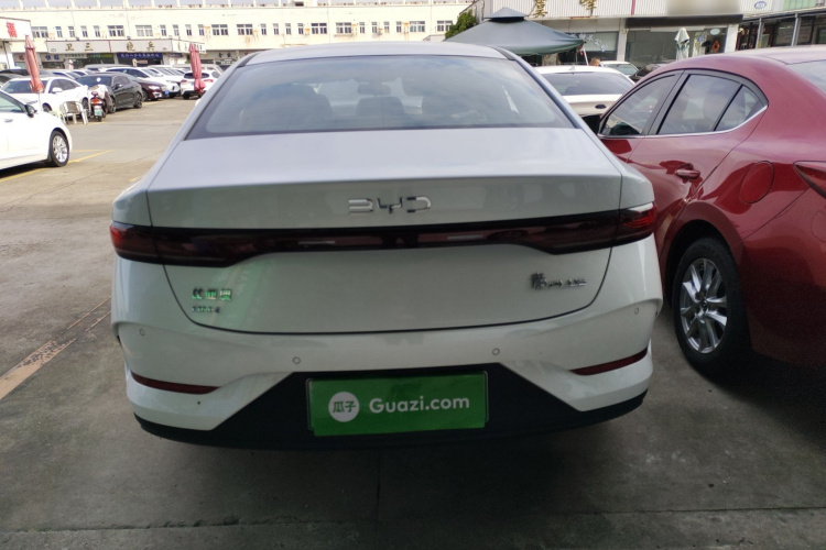 比亚迪 秦PLUS 2025款 DM-i 智驾版 55KM领先型车身外观6004