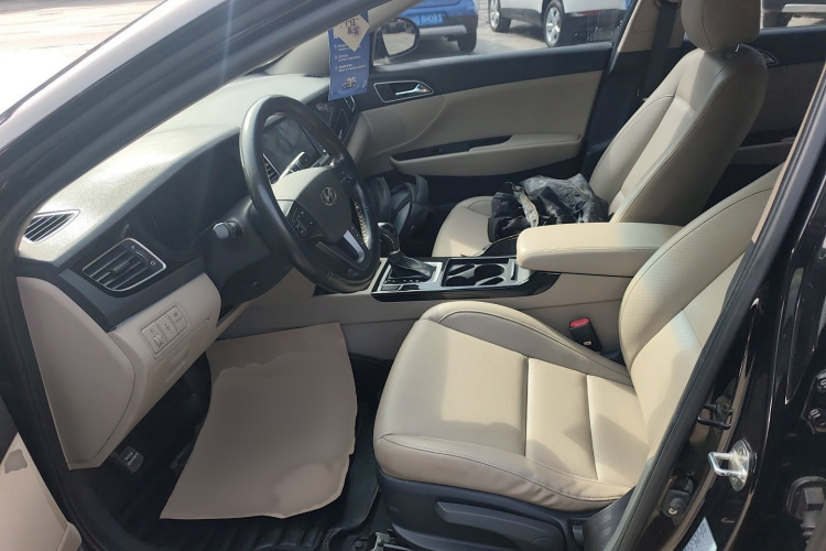 现代 名图 2014款 1.8L 自动智能型GLS局部细节19