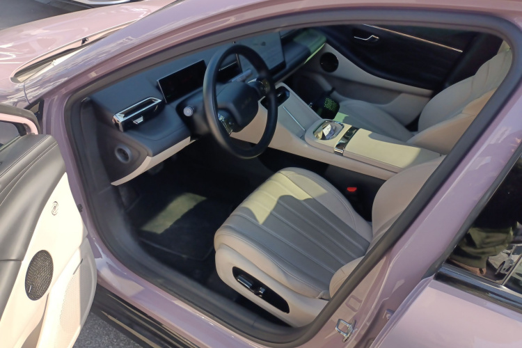 埃安 AION RT 2025款 650激光雷达版中控内饰7003