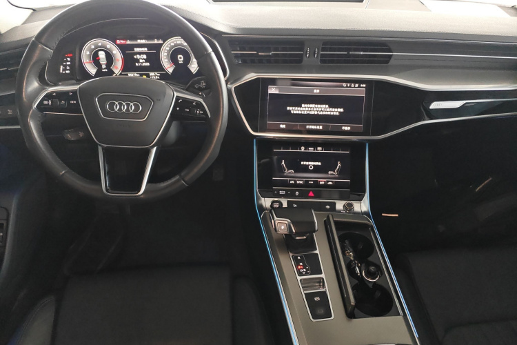 奥迪A6L 2021款 40 TFSI 豪华致雅型中控内饰12
