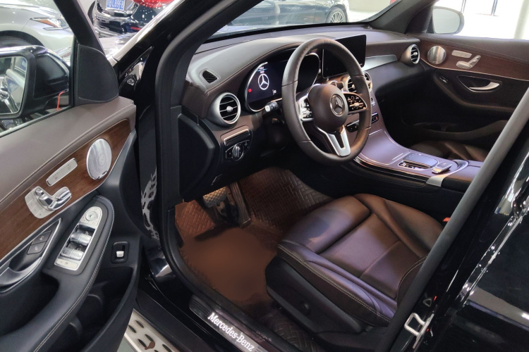 奔驰GLC 2021款 GLC 300 L 4MATIC 动感型中控内饰7003