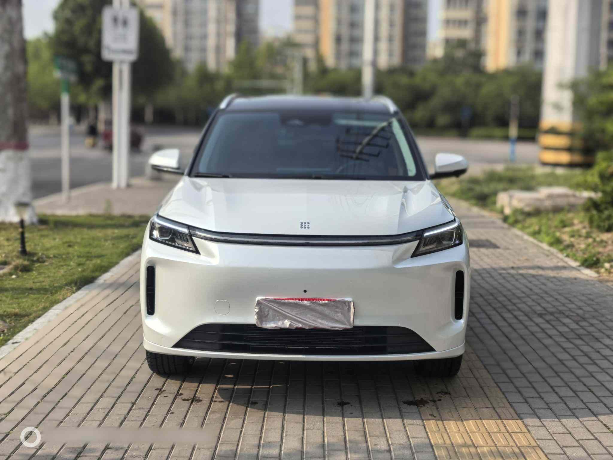蓝电E5 PLUS 2025款 165km 长续航版 7座(5)