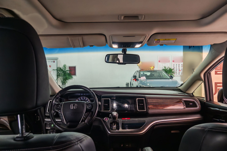 本田 艾力绅 2016款 2.4L 豪华版中控内饰7010