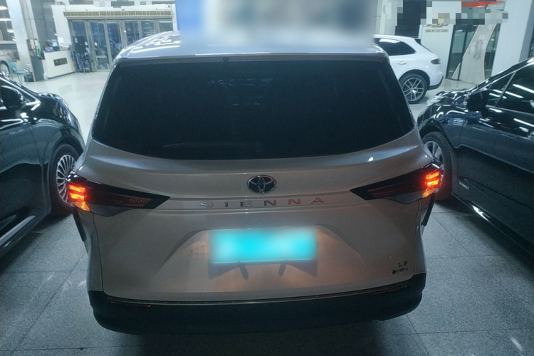 丰田 赛那SIENNA 2024款 2.5L混动 舒适版车身外观6004