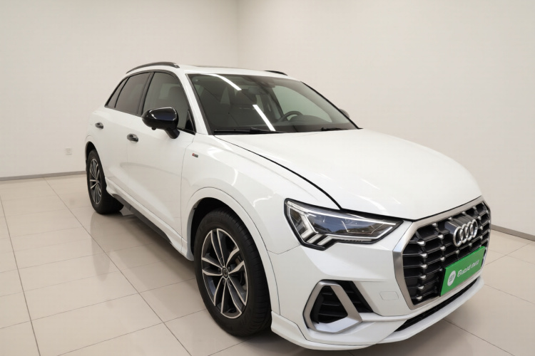 奥迪Q3 2022款 35 TFSI 进取动感型车身外观3