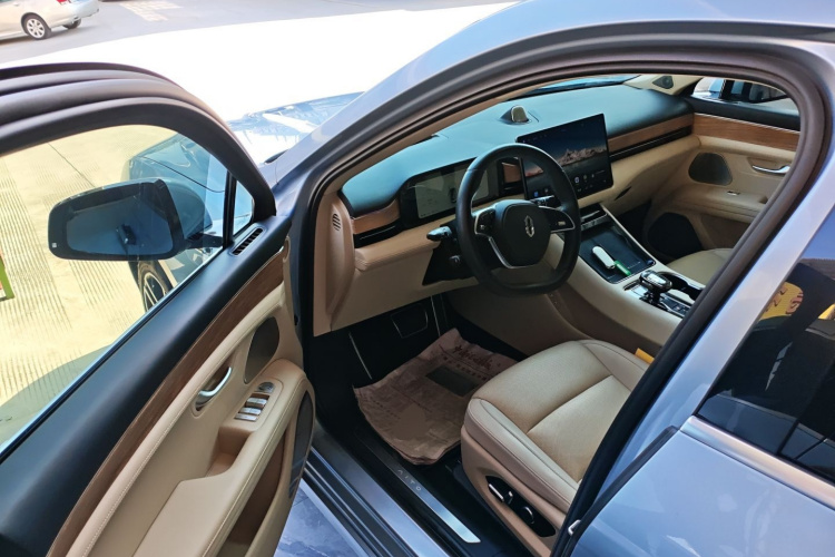 鸿蒙智行 问界M5 2023款 纯电四驱智驾版中控内饰20