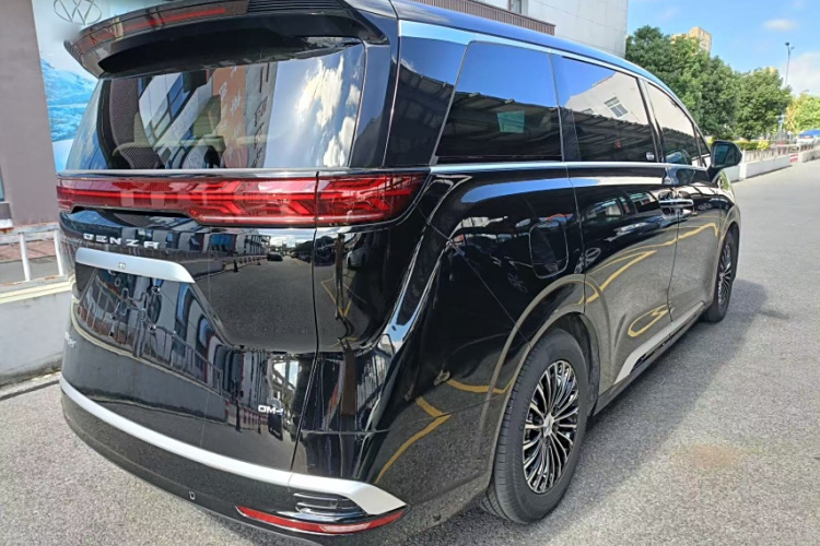 腾势D9 2024款 DM-i 1050 尊享型车身外观6008