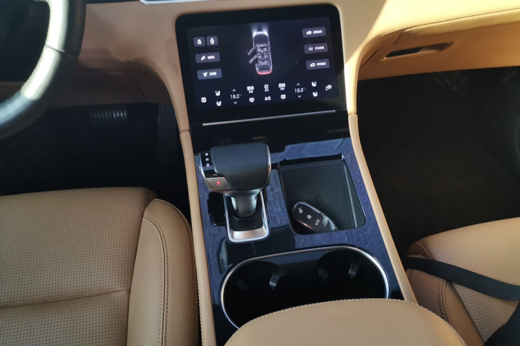 理想汽车 理想ONE 2021款 增程6座版局部细节18