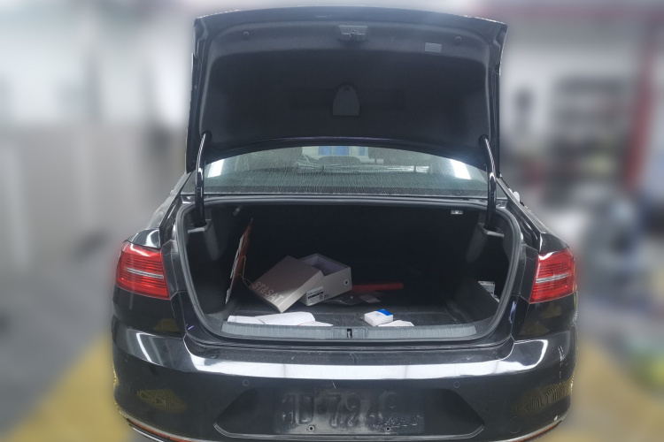 大众 迈腾 2017款 330TSI DSG 豪华型中控内饰23