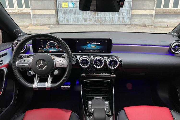 奔驰A级AMG(进口) 2022款 AMG A 35 4MATIC中控内饰7002