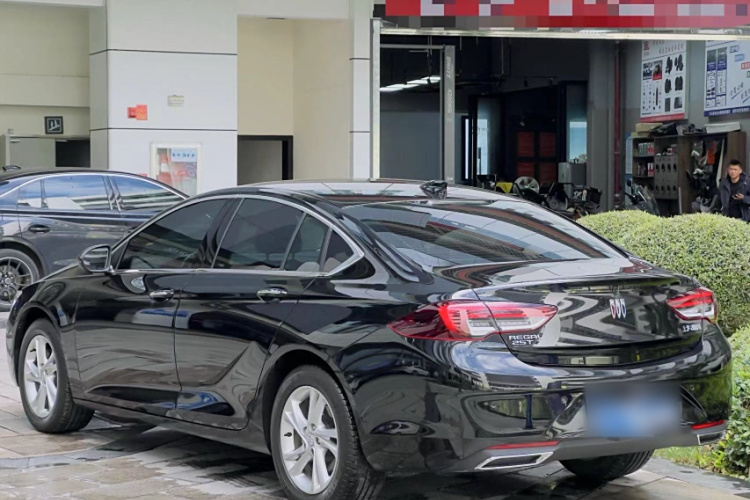 别克 君威 2024款 25T 超享版车身外观6001