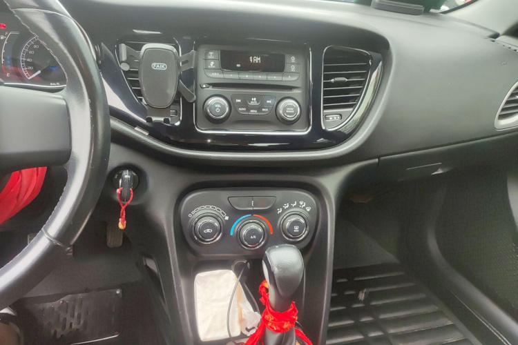 菲亚特 菲翔 2012款 1.4T 自动劲享版局部细节16