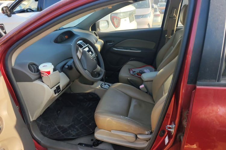 丰田 威驰 2011款 1.6L GL-i 天窗版 AT局部细节19