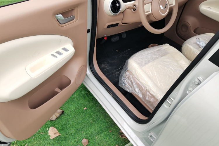 五菱汽车 宏光MINIEV 2025款 四门版 臻享+款中控内饰20