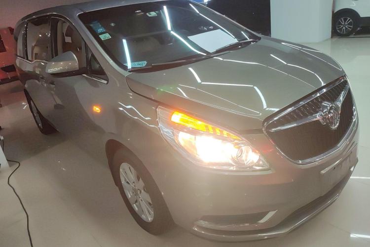 别克GL8 2017款 25S 舒适型 国V车身外观3