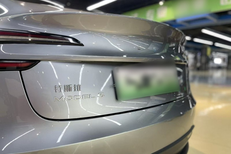 特斯拉 Model 3 2025款 后轮驱动版车身外观6005
