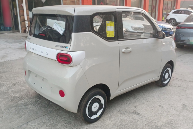 五菱汽车 宏光MINIEV 2024款 第三代 215km 青春版车身外观7