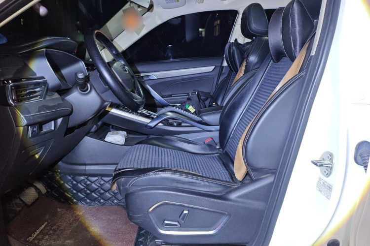 吉利汽车 博越 2020款 1.8TD DCT智慧PRO中控内饰19