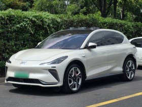 智己汽车 智己LS7 2023款 100kWh Pro四驱版
