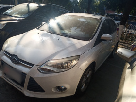 福特 福克斯 2012款 三厢 1.6L 自动风尚型