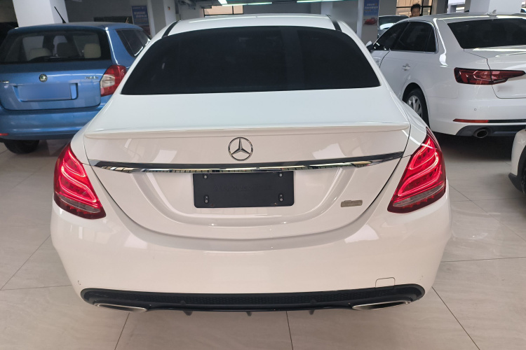 奔驰C级 2018款 C 200 成就特别版车身外观6